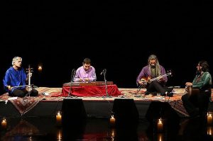 Kayhan_Kalhor_performance_in_Vahdat_Hall_-_2016_2.jpg Navid Afghah